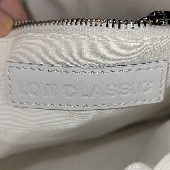 Low Classic Women's Natural Shirring String Shoulder Bag Excellent White - Picture 10 of 12